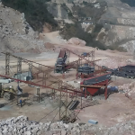 如何选择高质量的白云石破碎机？